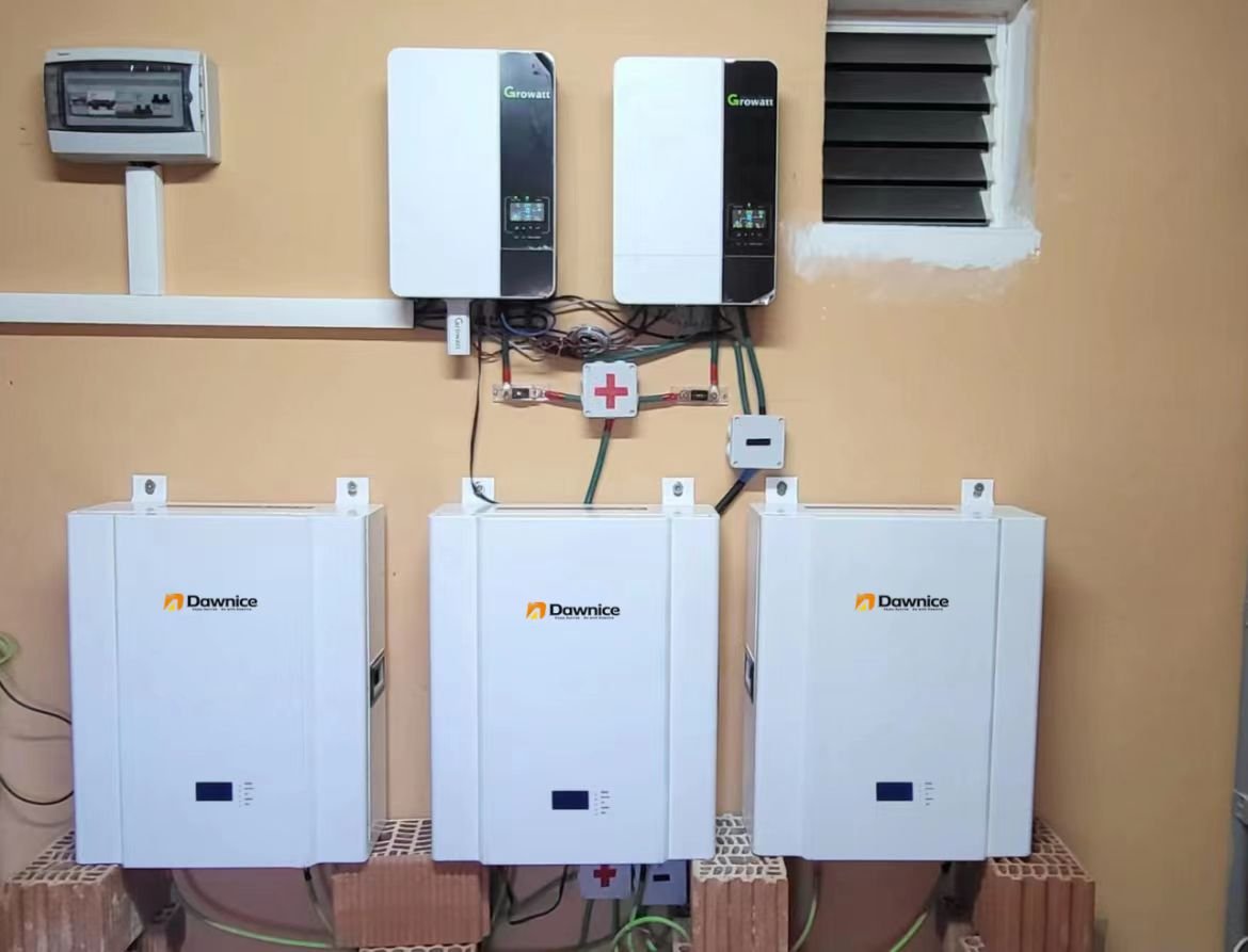 Dawnice Energy Lithium Lifepo4 Power wall Home Battery 48v 51.2v 100ah 200ah 5kwh 10kwh 20kwh Solar System Wall Mounted Battery